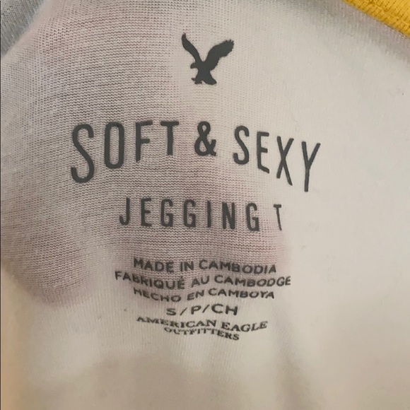 Long sleeve T 💕 - Picture 2 of 2